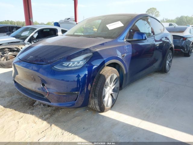 7SAYGAEE2NF364733 Tesla Model Y Long Range Dual Motor All-wheel Drive