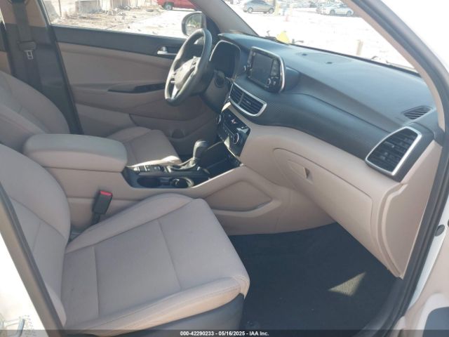 KM8J33A42LU204113 Hyundai Tucson Value