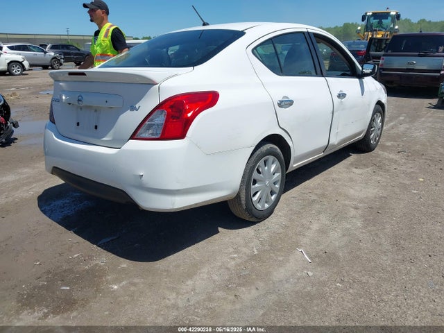 3N1CN7APXJL885995 Nissan Versa 1.6 Sv