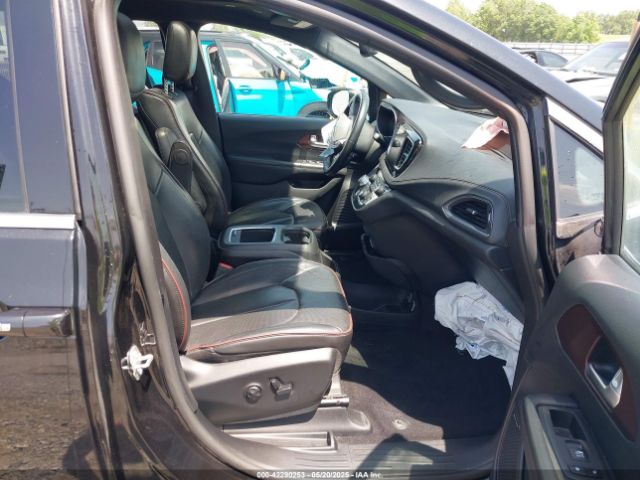 2020 CHRYSLER PACIFICA HYBRID 2C4RC1N77LR112167 Photo 4