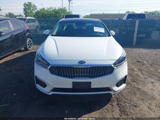 KNALC4J19H5091784 KIA Cadenza Technology