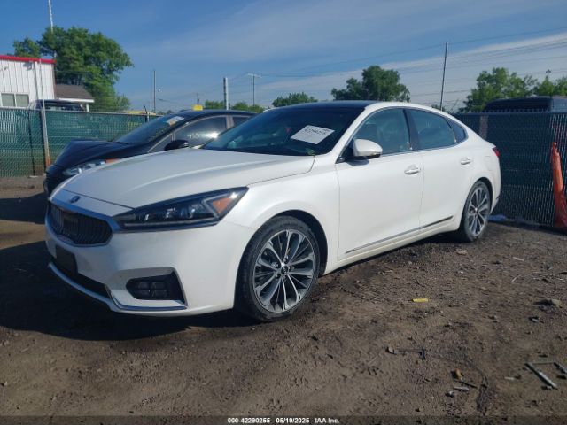 KNALC4J19H5091784 KIA Cadenza Technology