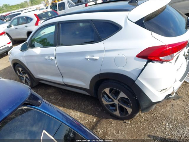 KM8J33A20JU769665 Hyundai Tucson Value