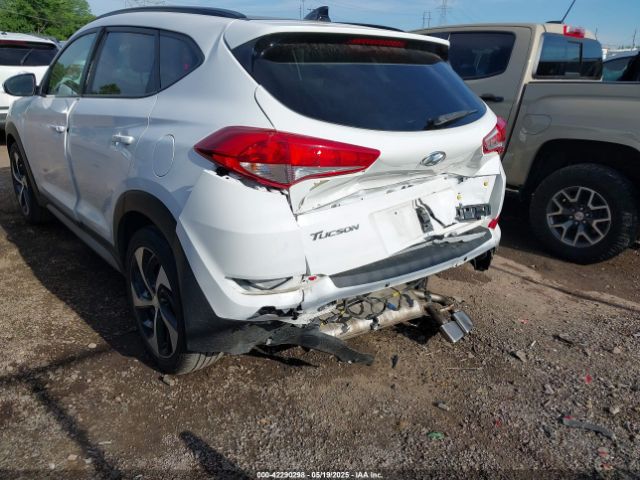 KM8J33A20JU769665 Hyundai Tucson Value