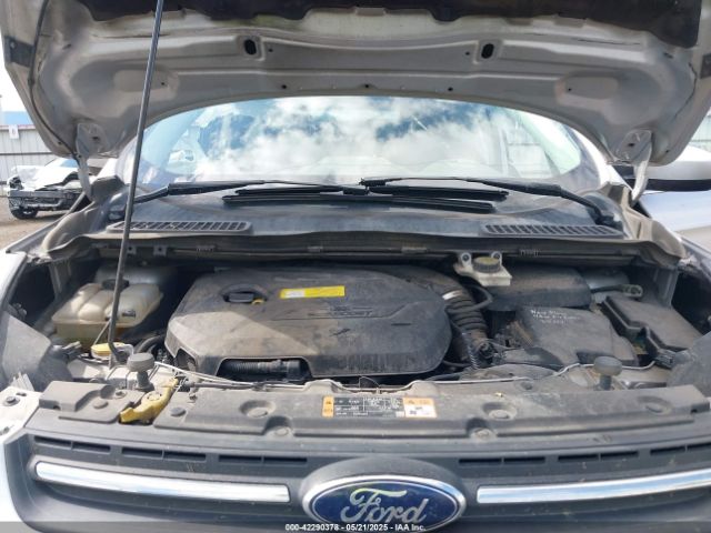 1FMCU9GX2FUB07928 Ford ESCAPE SE