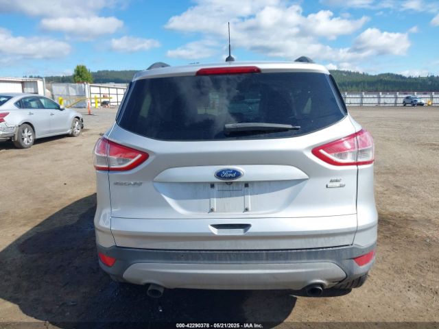 1FMCU9GX2FUB07928 Ford ESCAPE SE