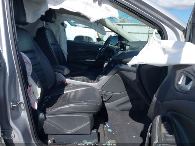 1FMCU9GX2FUB07928 Ford ESCAPE SE