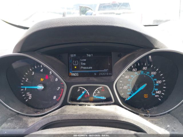 1FMCU9GX2FUB07928 Ford ESCAPE SE