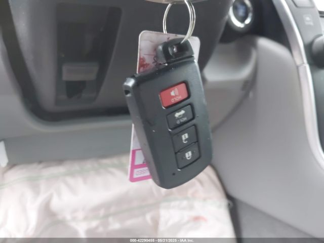 4T1BF1FK8HU672233 Toyota CAMRY XLE