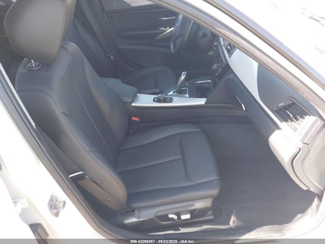 WBA8A9C56GK616857 BMW 320i