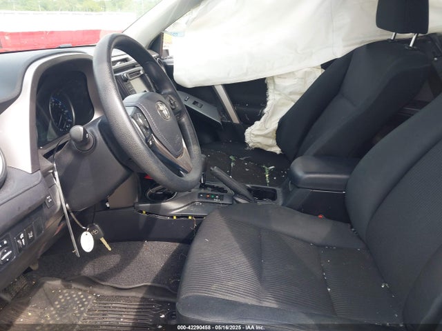 Toyota RAV4 LE 2018 JTMBFREV4JJ193636 Image 5