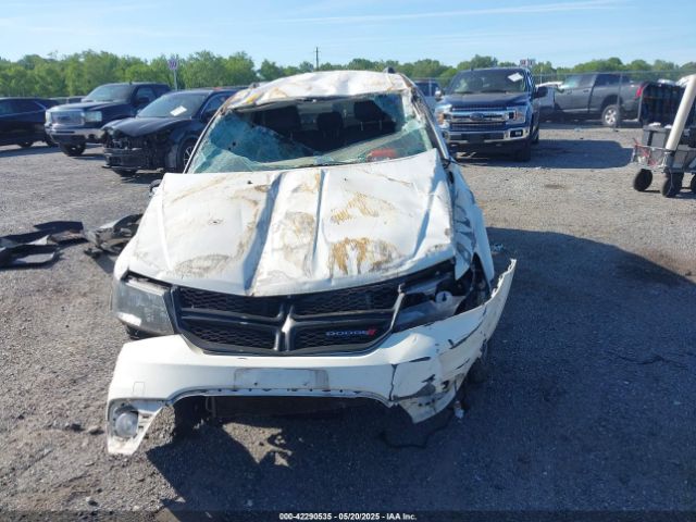 3C4PDCGG8FT567835 Dodge Journey Crossroad