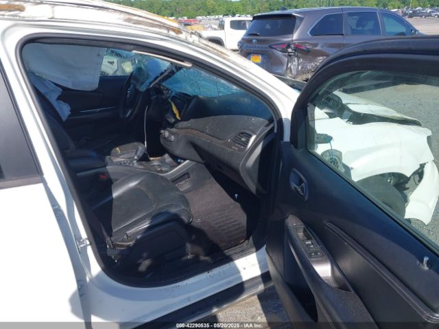 3C4PDCGG8FT567835 Dodge Journey Crossroad