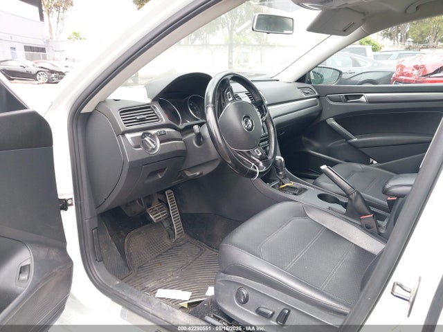 42290551 :رقم المزاد ، 1VWAA7A38JC008055 vin ، 2018 Volkswagen Passat 2.0t R-line/2.0t S مزاد بيع