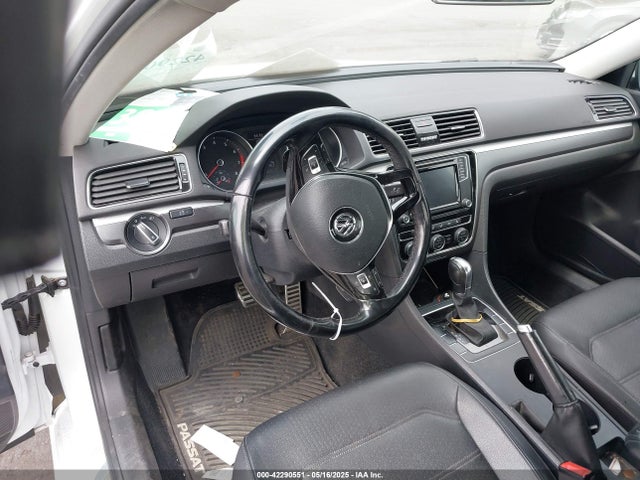 42290551 :رقم المزاد ، 1VWAA7A38JC008055 vin ، 2018 Volkswagen Passat 2.0t R-line/2.0t S مزاد بيع