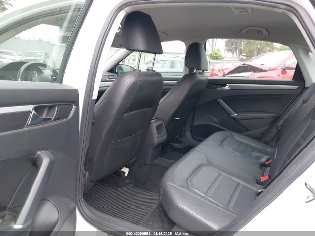 42290551 :رقم المزاد ، 1VWAA7A38JC008055 vin ، 2018 Volkswagen Passat 2.0t R-line/2.0t S مزاد بيع