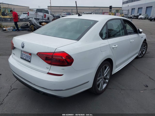 42290551 :رقم المزاد ، 1VWAA7A38JC008055 vin ، 2018 Volkswagen Passat 2.0t R-line/2.0t S مزاد بيع