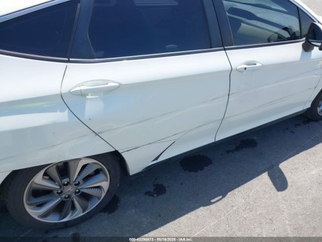 JHMZC5F10JC015706 Honda CLARITY PLUG-IN HYBRID