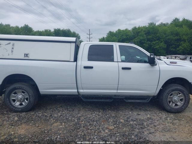 3C6UR5HJ8RG288173 RAM 2500 Tradesman  4x4 8' Box