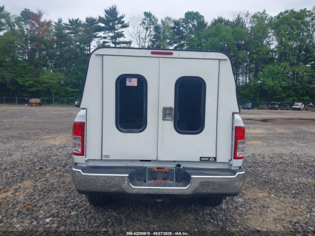 3C6UR5HJ8RG288173 RAM 2500 Tradesman  4x4 8' Box