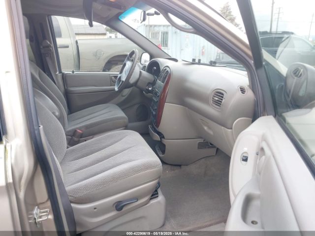 2004 CHRYSLER TOWN & COUNTRY 2C4GP44R64R522217 Photo 4