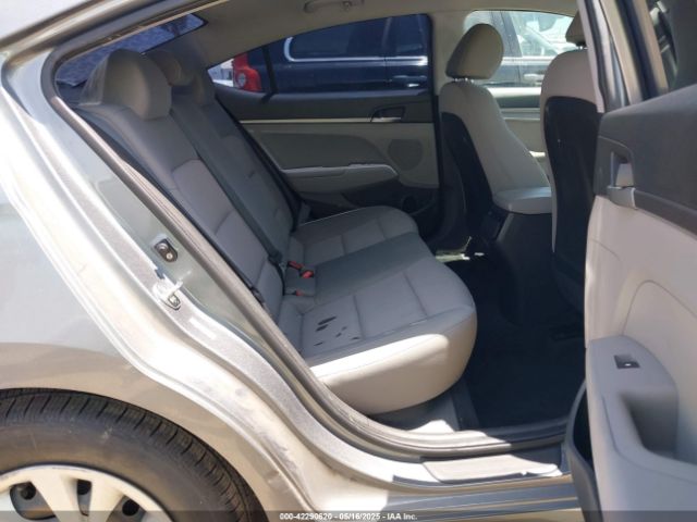 KMHD74LF0HU302375 Hyundai ELANTRA SE