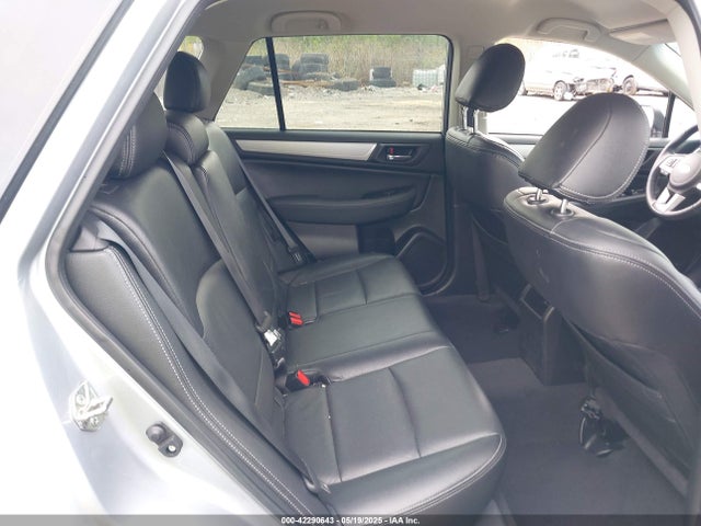 4S4BSAFC6H3302747 Subaru u5