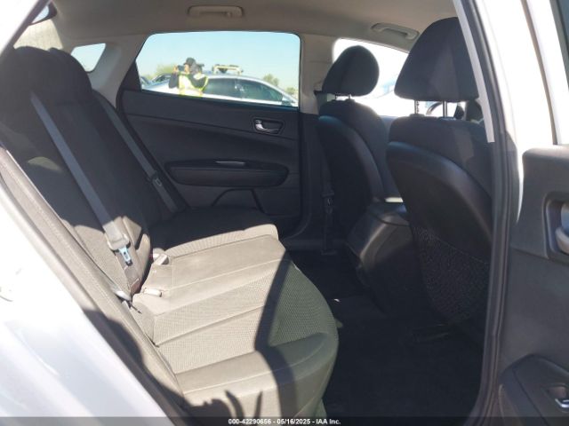 5XXGT4L34KG364135 KIA Optima Lx