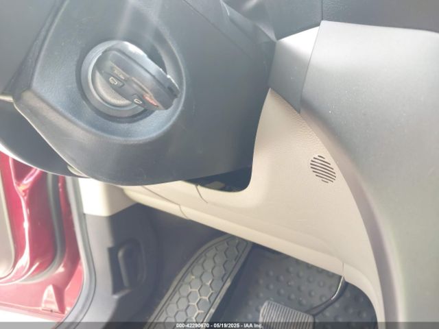 1FMCU0HD6JUB38981 Ford ESCAPE SEL