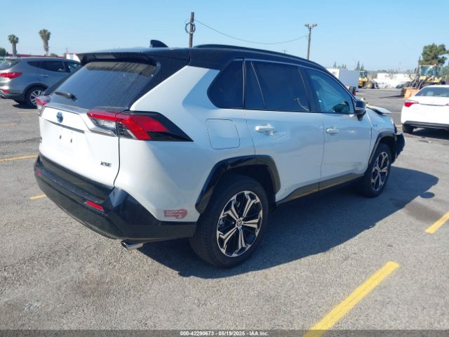 2024 TOYOTA RAV4 PRIME JTMEB3FV0RD205571 Photo 3