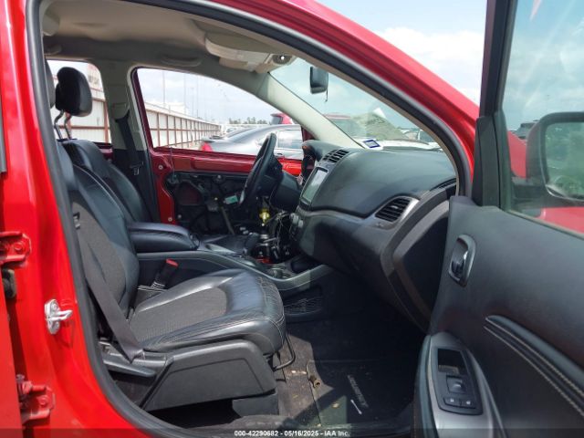 3C4PDCGG2FT735677 Dodge Journey Crossroad