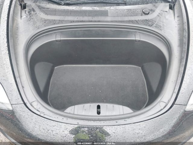 5YJ3E1EB1JF170479 Tesla Model 3 Long Range/performance