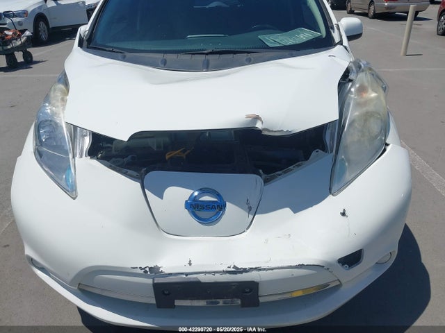 1N4BZ0CP5GC308139 Nissan LEAF SV