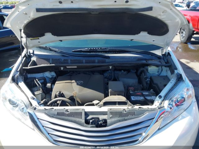 5TDYZ3DC1HS889513 Toyota Sienna Xle Premium 8 Passenger