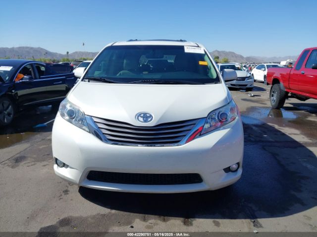 5TDYZ3DC1HS889513 Toyota Sienna Xle Premium 8 Passenger