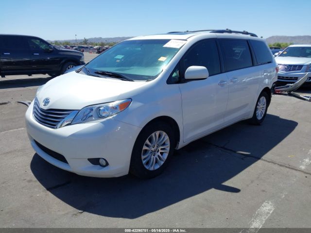 5TDYZ3DC1HS889513 Toyota Sienna Xle Premium 8 Passenger