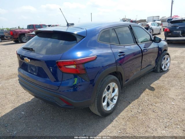 2024 CHEVROLET TRAX KL77LFE25RC166283 Photo 3
