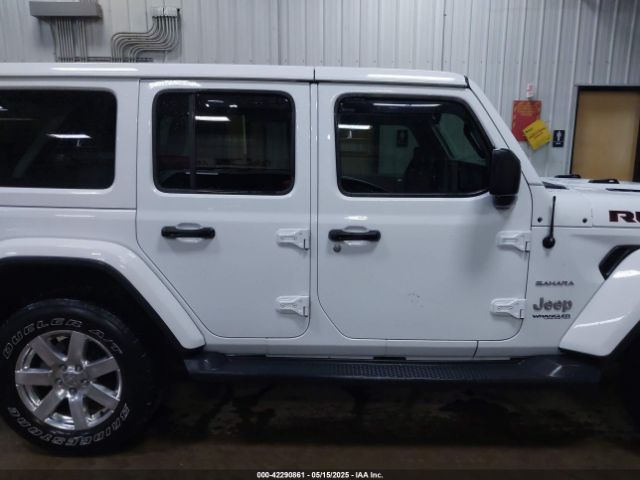 1C4HJXEG3JW117990 Jeep Wrangler Unlimited Sahara 4x4