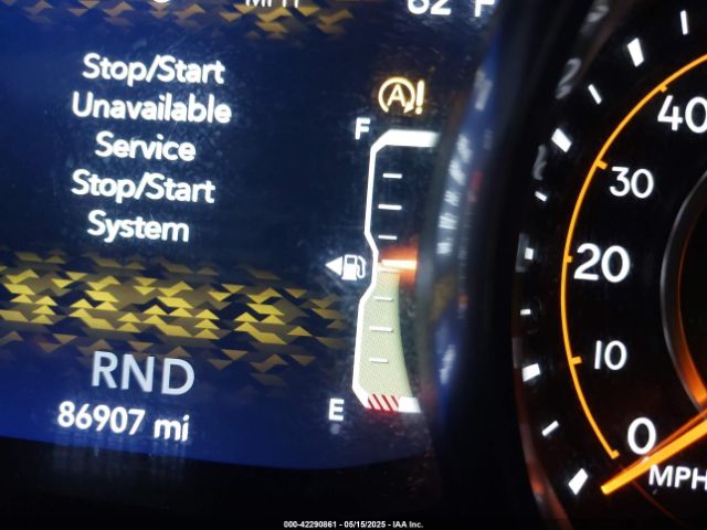 1C4HJXEG3JW117990 Jeep Wrangler Unlimited Sahara 4x4