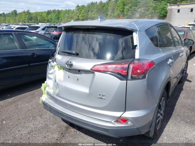 JTMBFREVXJJ193902 Toyota RAV4 LE