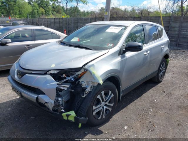 JTMBFREVXJJ193902 Toyota RAV4 LE