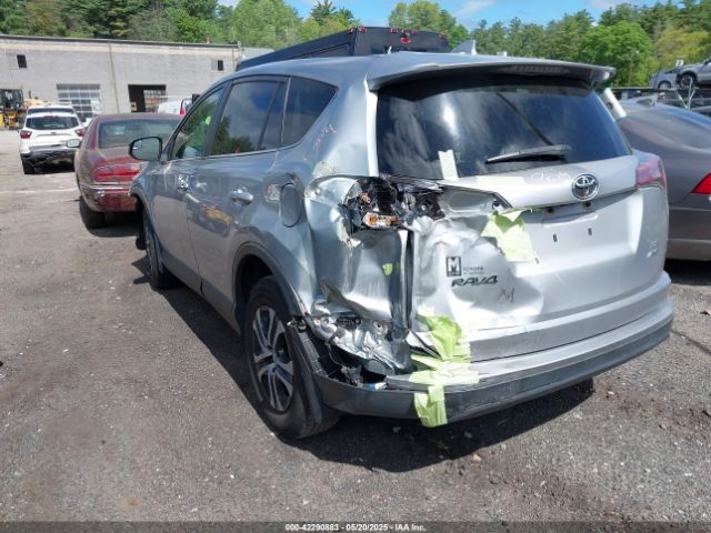 JTMBFREVXJJ193902 Toyota RAV4 LE