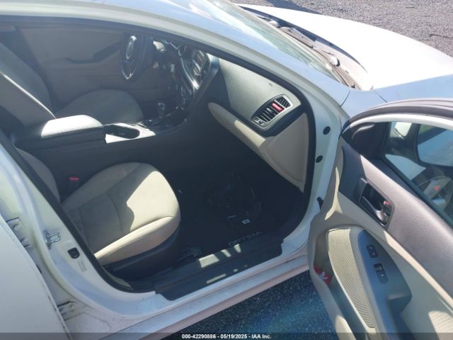 KNAGM4A7XF5641123 KIA Optima Lx