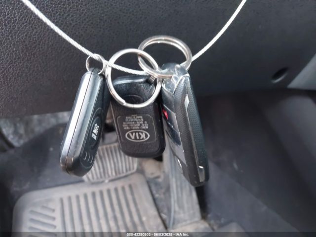 5XYPKDA59GG102251 KIA Sorento 3.3l Sx
