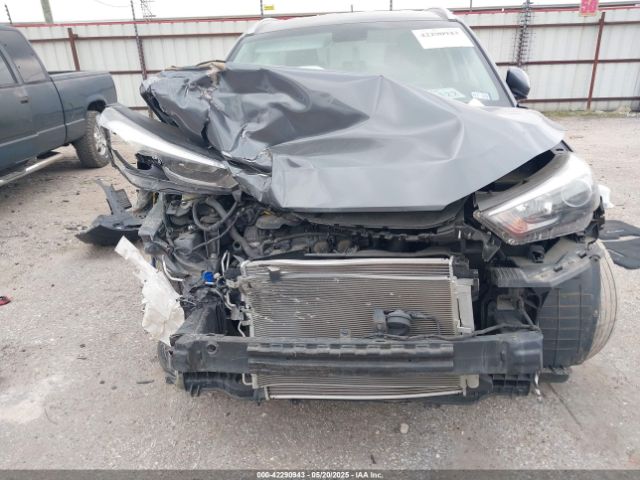 KM8J3CA47HU495876 Hyundai TUCSON SE