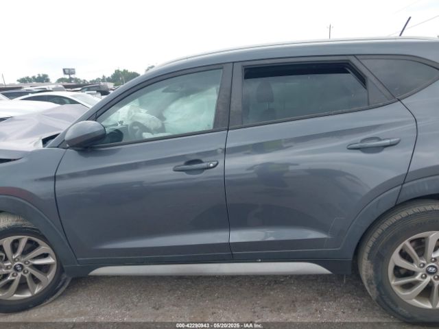 KM8J3CA47HU495876 Hyundai TUCSON SE