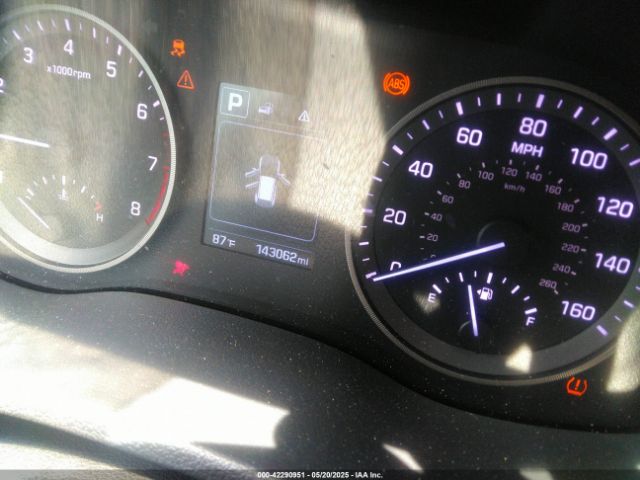 KM8J33A44GU137780 Hyundai TUCSON SE