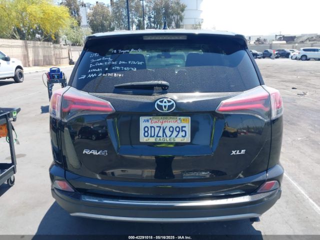 2T3WFREV1JW450514 Toyota Rav4 Xle