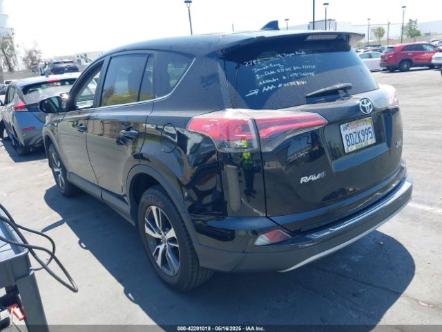 2T3WFREV1JW450514 Toyota Rav4 Xle