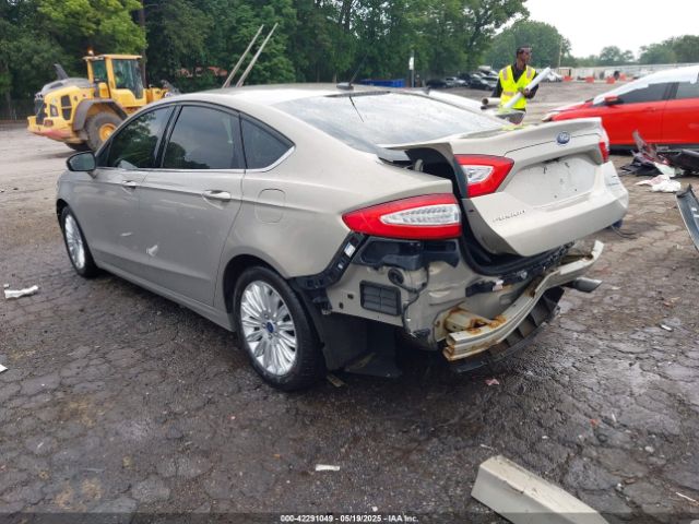 3FA6P0LUXFR141046 Ford Fusion Hybrid Se